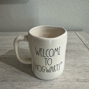 Harry Potter Rae Dunn Welcome to Hogwarts Mug